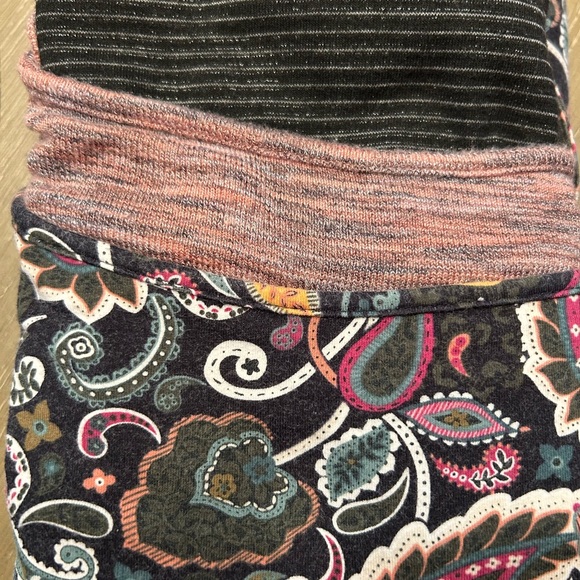 3 pack of LOFT tank tops - Picture 10 of 10